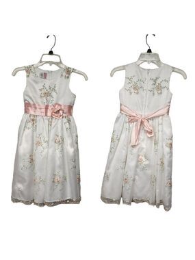 Rosenau Formal White Embroidered Floral Overlay Sleeveless A-Line Dress Size 7